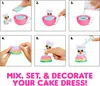 A step-by-step guide showing how to create a cake dress with a doll. Produktbild-Vorschau