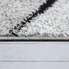 Close-up of a rug with a geometric pattern. Anteprima dell’immagine prodotto