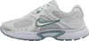 Baskets Nike V5RNR blanches Voir les images du produit 2