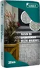A bag of sand for paving stones with a plant in a wooden planter. Voir les images du produit
