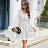 KOEMCY: Vestido corto de gasa con estampado de lunares Vista previa de la imagen del producto 7