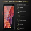A smartphone screen protector is shown with its features listed. Anteprima dell’immagine prodotto
