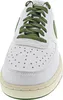 A close-up, front-facing view of a white Nike Court Vision Low sneaker with green laces. Produktbild-Vorschau