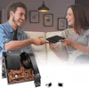 A couple is exchanging a gift set. Anteprima dell’immagine prodotto