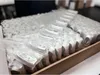 A box filled with individually packaged white Samsung USB-C cables. Anteprima dell’immagine prodotto