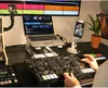 Roland DJ-707M Controller DJ mobile con cuffie Anteprima dell’immagine prodotto 5