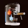 A cutaway diagram of an espresso machine showing its internal workings, with water being heated and then brewed into a cup of espresso. Produktbild-Vorschau