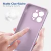 A hand is touching a purple phone case, highlighting its matte texture. Produktbild-Vorschau