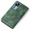 A green flip case for a smartphone is shown from a diagonal top-down view on a white background. Produktbild-Vorschau