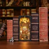 Maison miniature Book Nook - Musée des papillons Voir les images du produit 4