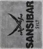 A close-up of a gray bath mat with black text and a logo. Produktbild-Vorschau