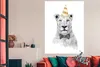 MuchoWow® Poster Löwe - Schleife - Party - Hut 120x160 cm - Produktbild-Vorschau 2