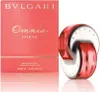 A product shot of Bvlgari Omnia Coral Eau de Toilette for women, showing both the box and the perfume bottle. Voir les images du produit