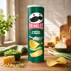 Pringles Cheese und Onion Stapelchips Käse und Produktbild-Vorschau 1