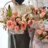 Panier à fleurs en fer en forme de coeur doré Panier à Voir les images du produit 6