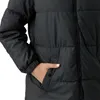 A close-up shot of a person's hand in the pocket of a black puffer jacket. Produktbild-Vorschau