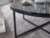 Couchtisch Rund Marmoroptik Schwarz mit glänzender Platte und schwarzem X-förmigen Metallgestell, Detailansicht. Náhľad obrázku produktu
