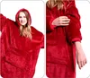 A woman wearing a red hoodie blanket, shown from the front and a close-up of the sleeve and pocket. Produktbild-Vorschau