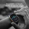 A person's wrist wearing an Apple Watch Ultra with a satellite connection displayed on the screen. Produktbild-Vorschau