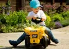 Chodící traktor RollyMinitrac Dumper Cat Junior-žlutý Náhled obrázku produktu 2