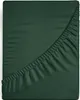 A close-up view of a dark green fitted sheet, showing the elasticized edge. Náhled obrázku produktu