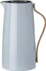 A light blue carafe with a wooden handle and black lid, isolated on a white background. Produktbild-Vorschau
