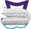 A white pillow folded in half, with a purple graphic overlay and blue wave graphic at the bottom. Produktbild-Vorschau