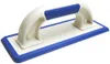 A white and blue rubber trowel with a white handle and blue trim, shown against a white background. Voir les images du produit