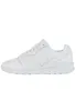 A side view of a white K-Swiss sneaker against a white background. Podgląd zdjęcia produktu