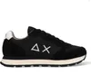 A black sneaker with white accents and a white sole, shown against a white background. Produktbild-Vorschau