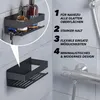 A collage of images showing a black shower organizer with bottles and a razor, and another black shower organizer. Text highlights product features. Voir les images du produit
