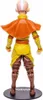 The back view of an action figure standing on a black display base. Anteprima dell’immagine prodotto