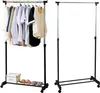 A side-by-side comparison of a clothing rack with clothes and an empty clothing rack. Produktbild-Vorschau