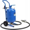 A blue sandblasting machine with a hose and nozzle is shown against a white background. Produktbild-Vorschau
