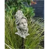 Bloemenkind met een kerstbloem hoofdtooi, ideaal om op te Productafbeelding-voorbeeld 2