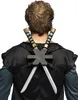 A person wearing a black ninja costume with two swords strapped to their back. Voir les images du produit