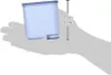 A person's hand holding a water filter. Náhled obrázku produktu