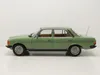 Mercedes 200 Limousine W123 1982 hellgrün Modellauto 1:18 Produktbild-Vorschau 3