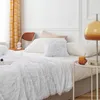Kuscheliger Yeti-Flauschdecke 150x200 cm – Weiß, 100% Produktbild-Vorschau 3