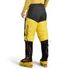 La Sportiva Olympus Tech Down Pant in gelb und schwarz; isolierte Herrenhose; von hinten sichtbar. Podgląd zdjęcia produktu