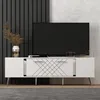 A modern white TV stand with a large black TV on top, set against a dark slatted wall and a textured concrete wall. Anteprima dell’immagine prodotto