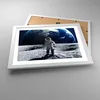Gerahmtes Poster - Weißer Rahmen - Astronaut Mond Erde Raum Produktbild-Vorschau 3