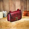 Gürteltasche aus Leder mit Flechtrand "Aelindra" - Rotbraun Produktbild-Vorschau 10