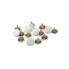 A group of white-capped pushpins on a white background. Produktbild-Vorschau