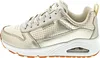 A side view of a single Skechers sneaker. Voir les images du produit