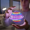 Roter Flying Spinner Ball mit LED, handgesteuerter Schwebe Produktbild-Vorschau 3