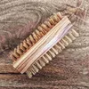 Brosse à ongles en bois d'olivier ciré et soies naturelles Voir les images du produit 1