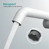 A close-up of a white faucet with water flowing out, and a magnified view of the aerator. Produktbild-Vorschau