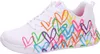 A white sneaker with a colorful heart print. Voir les images du produit