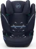 A front view of a navy blue car seat with white arrows indicating airflow. Náhľad obrázku produktu